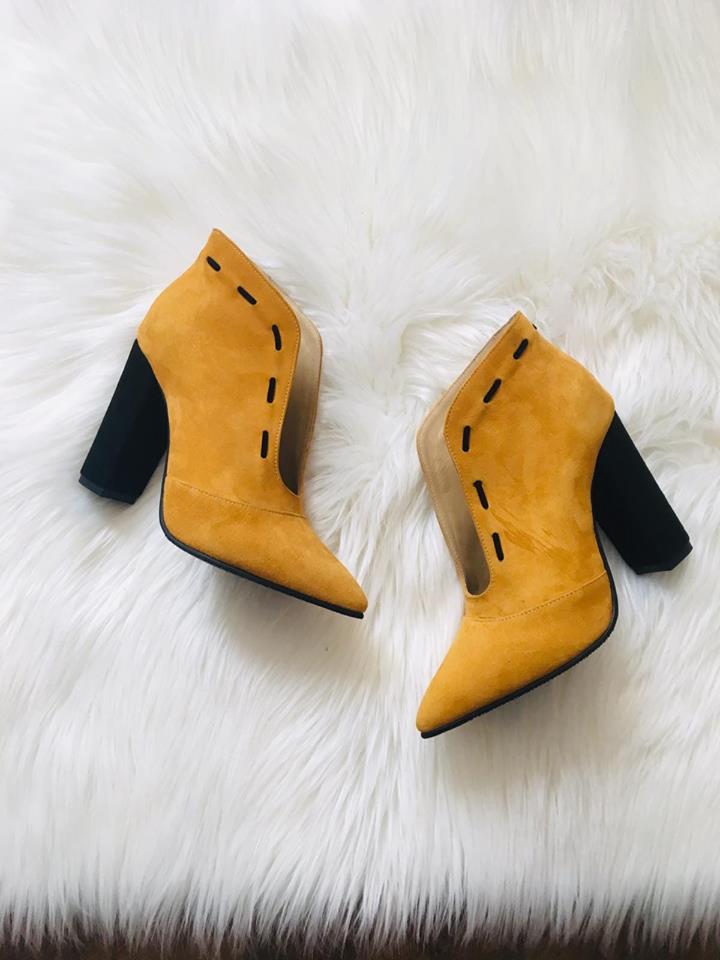 Botine Piele Albastru Electric Decupate - orice culoare