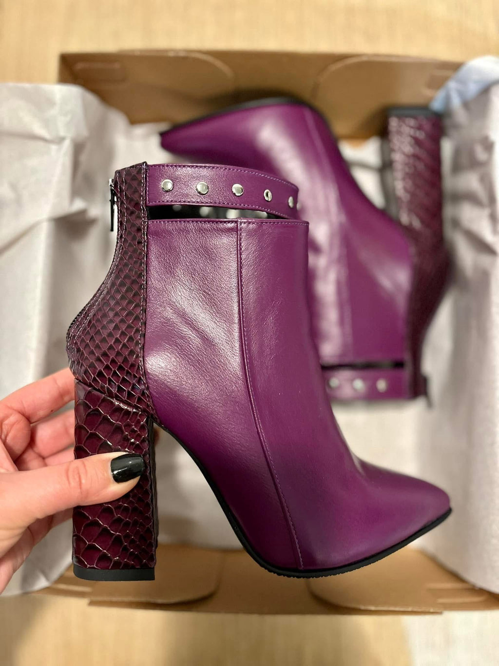 Botine Piele Maro Cu Bareta Emily L11 - Orice Culoare