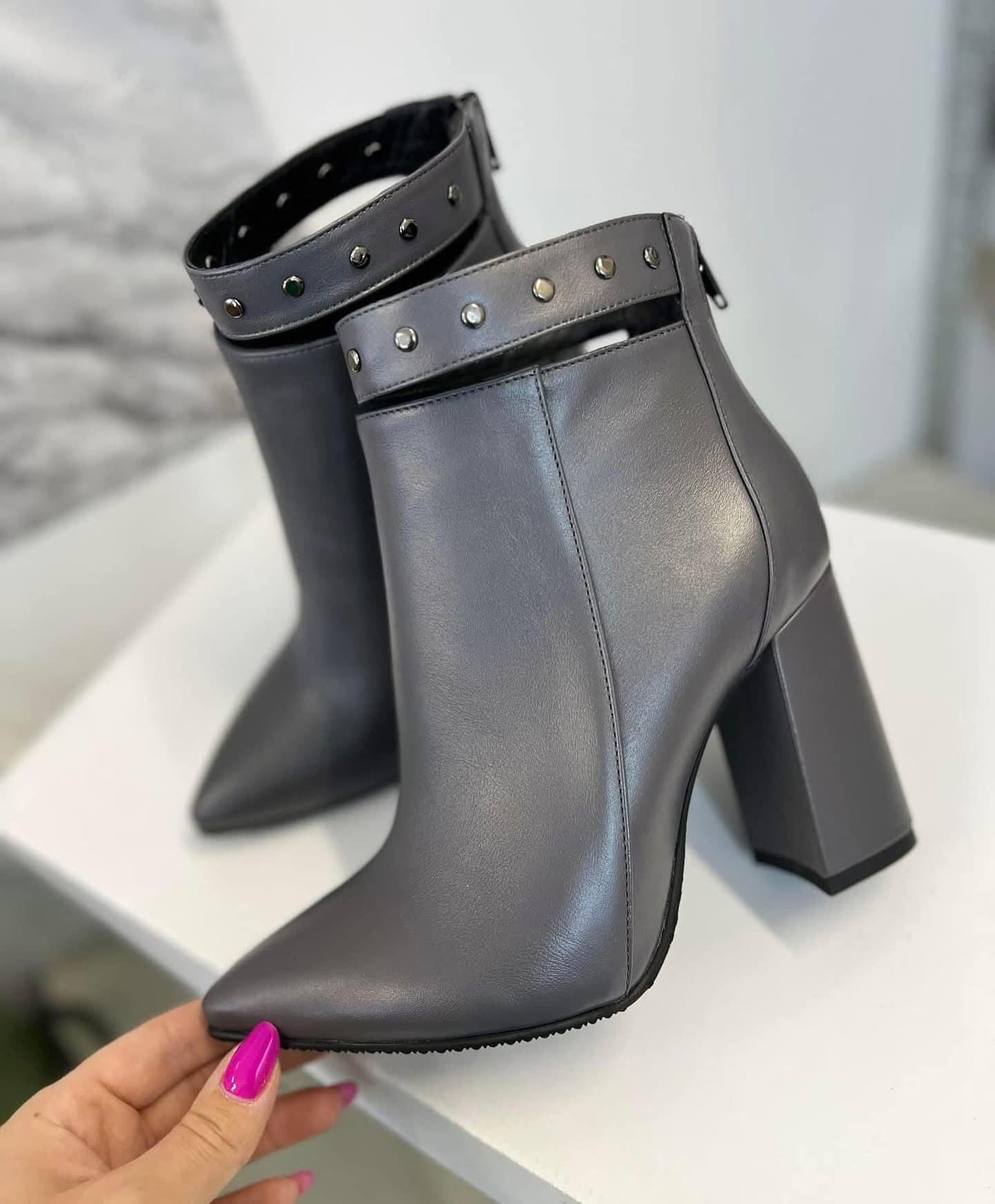 Botine Piele Mov Cu Bareta Emily L11 - Orice Culoare