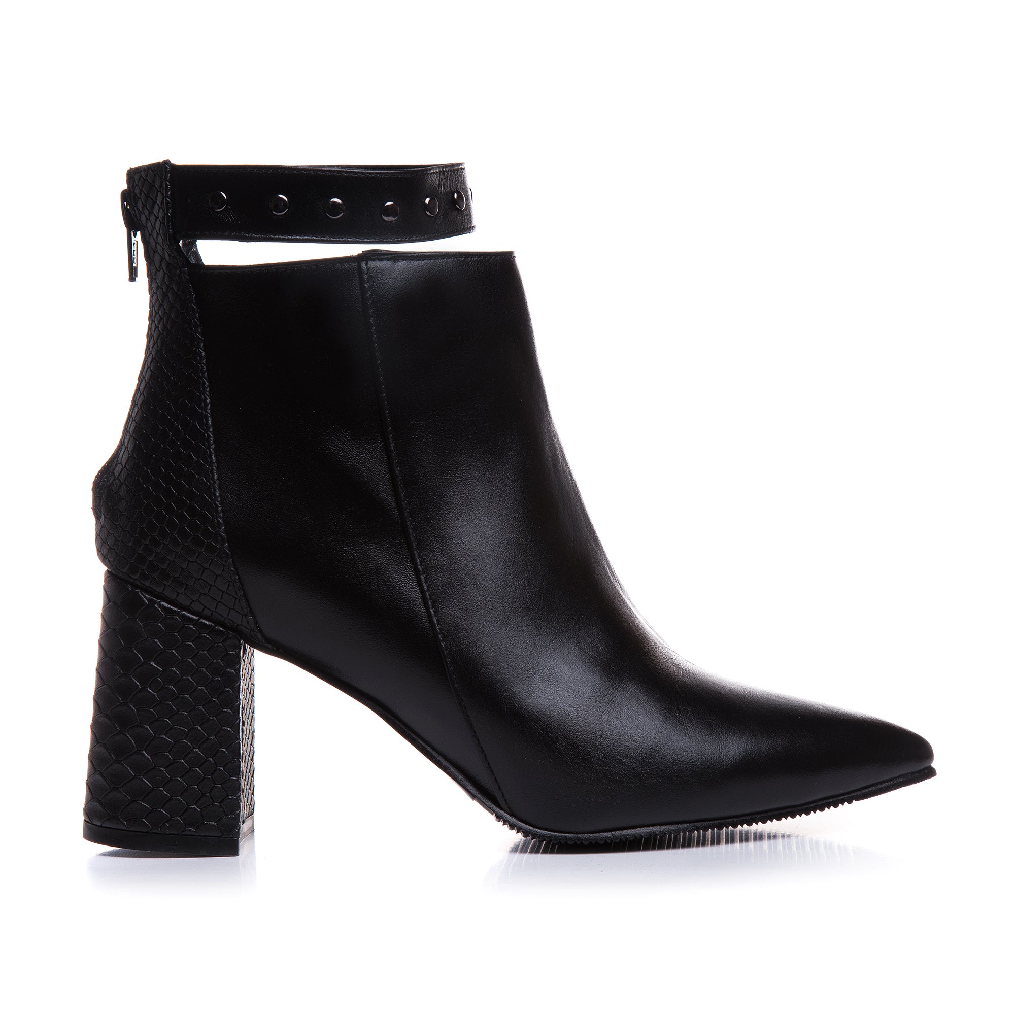 Botine Piele Negru Cu Bareta Emily L12 - Orice Culoare