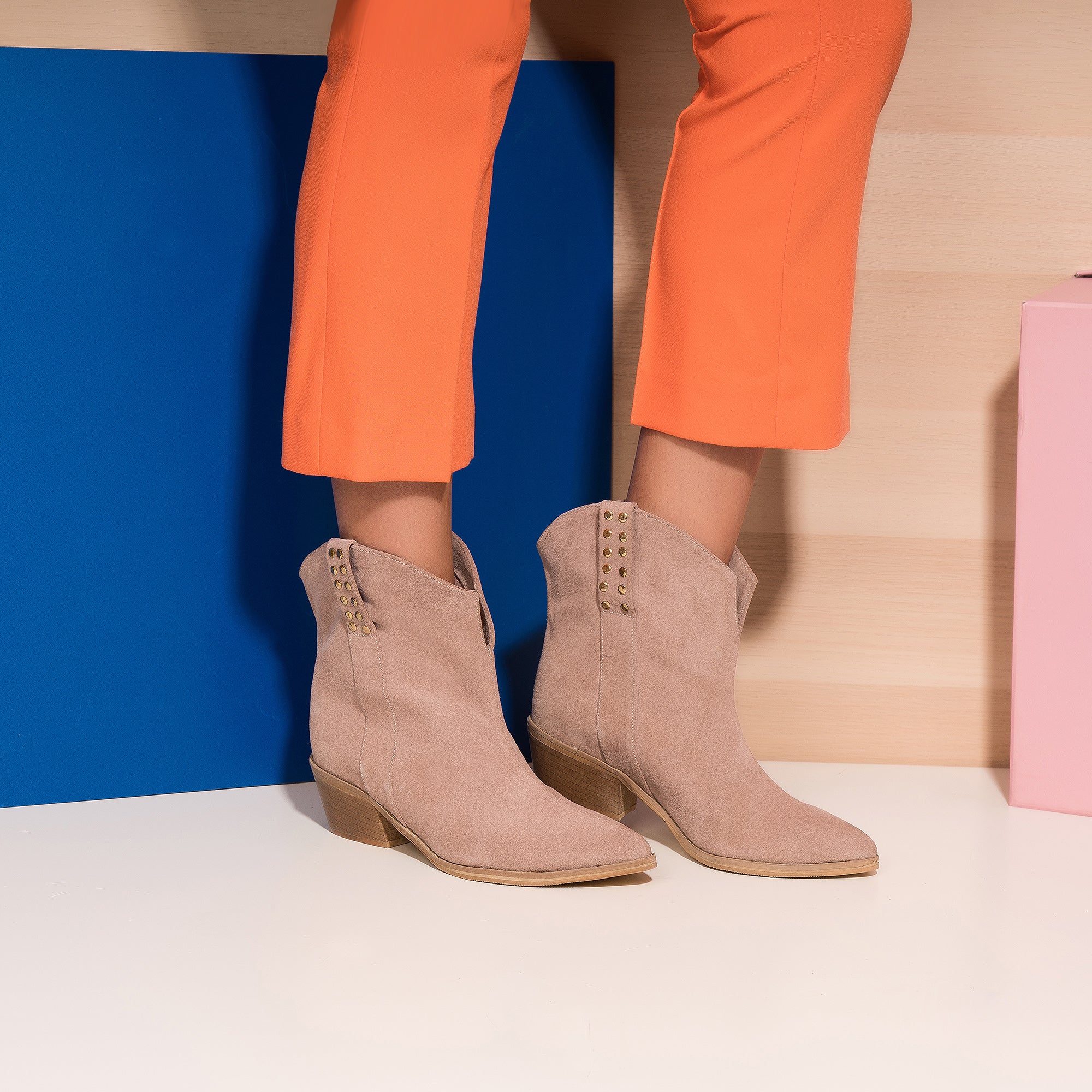 Ciocate Piele Intoarsa Bej A1 - Orice Culoare