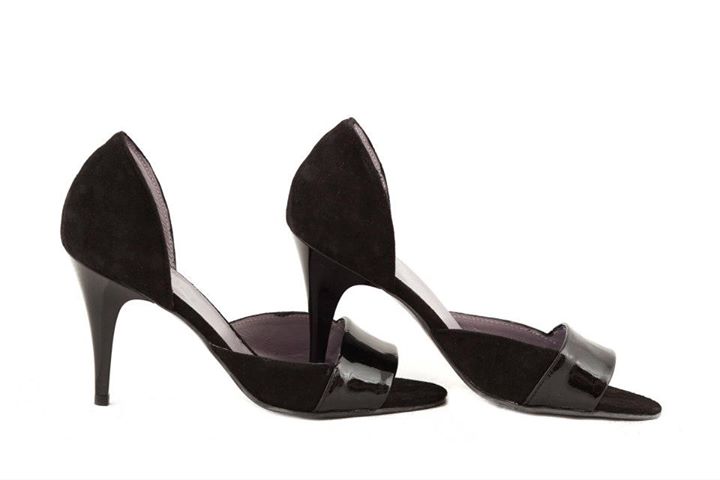 Pantofi dama piele naturala decupat negru  - disponibili pe orice culoare
