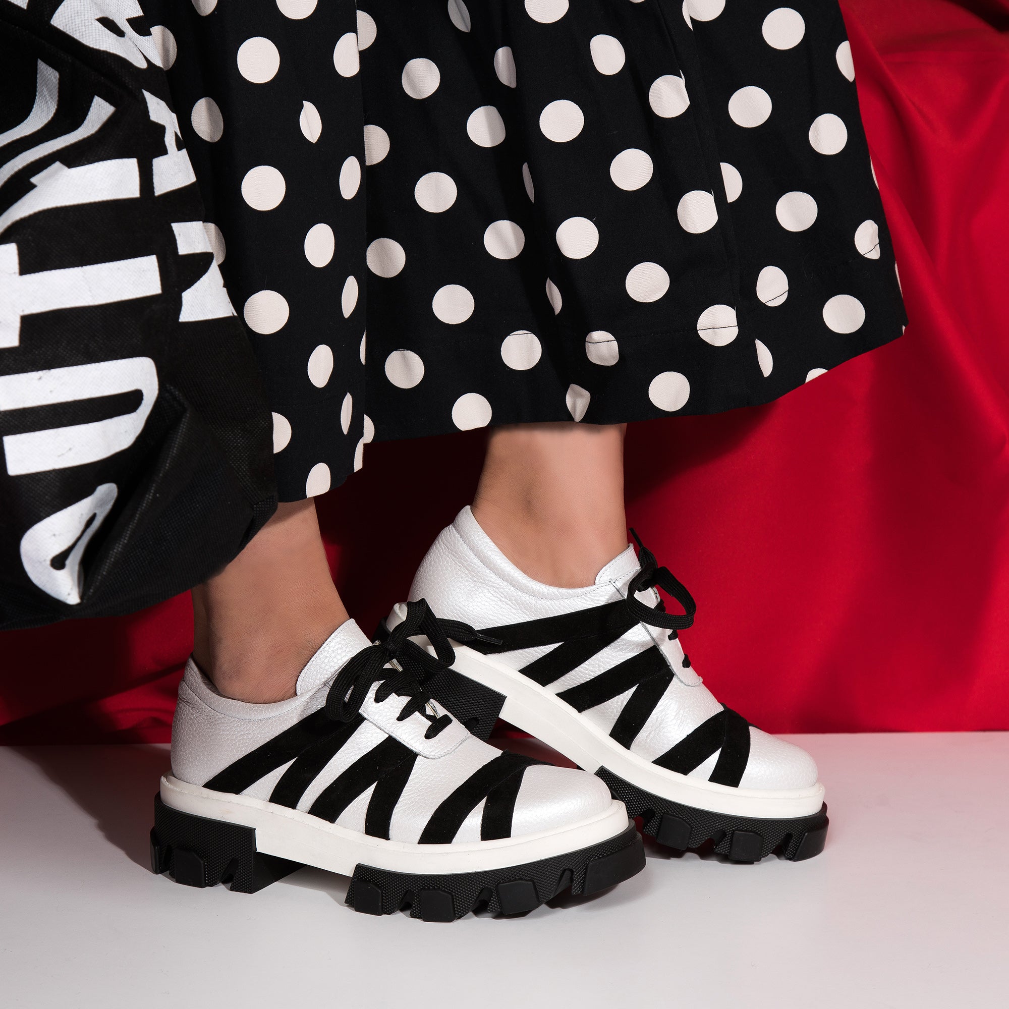 Pantofi Dama Talpa Bocanc Alb/Negru V14  - orice culoare