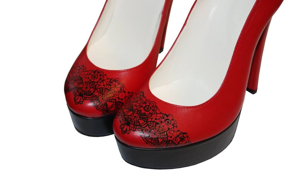 Pantofi pictati manual Black and Red- orice culoare