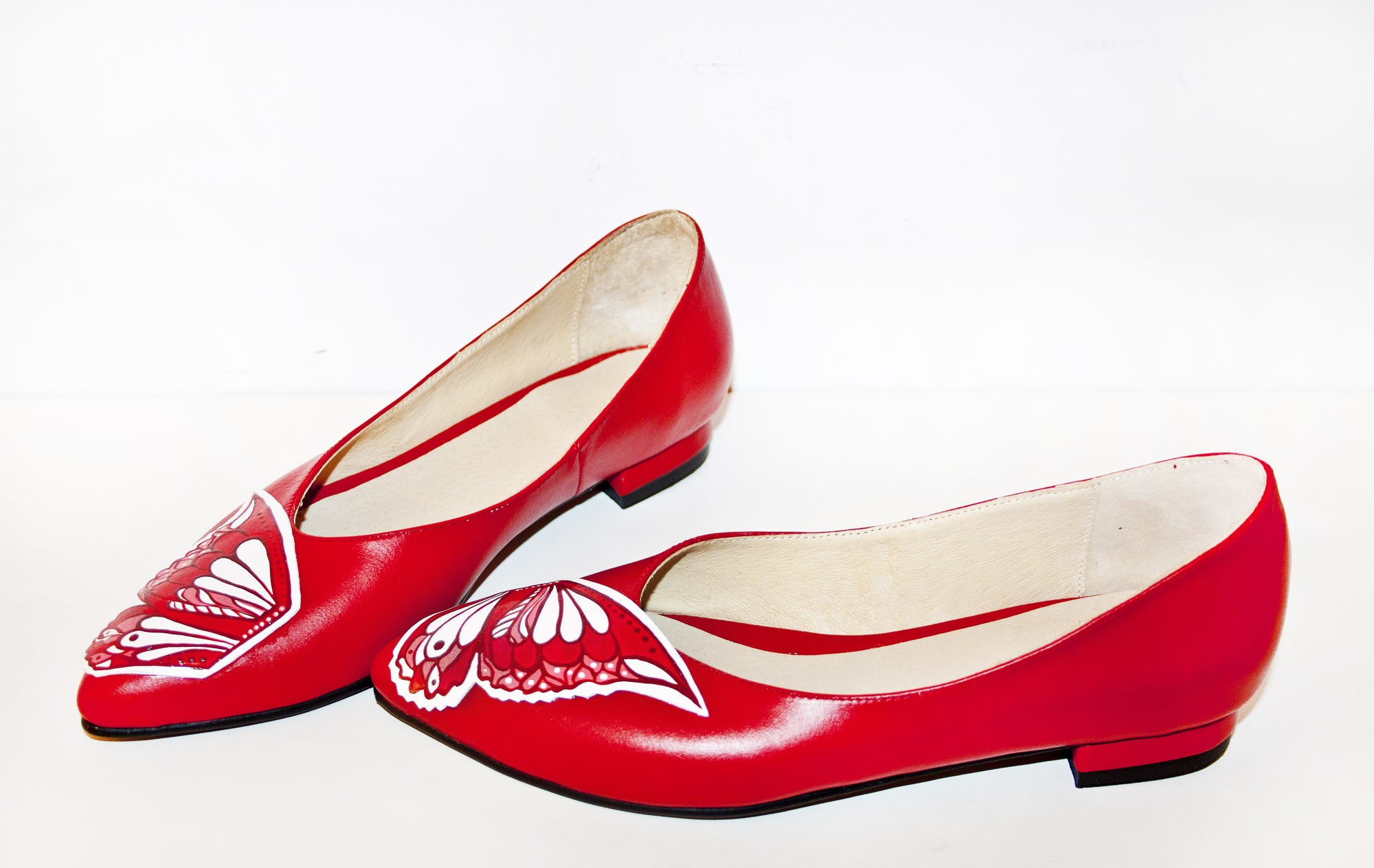 Pantofi Pictati Manual Red Butterfly - Orice culoare