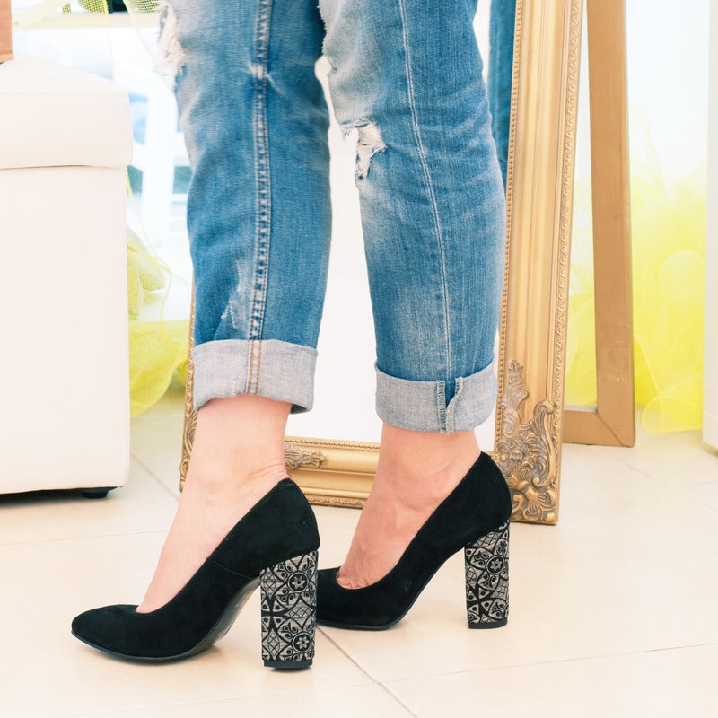 Pantofi Intoarsa Negru/Model varf ascutit cu toc gros D17 - orice culoare