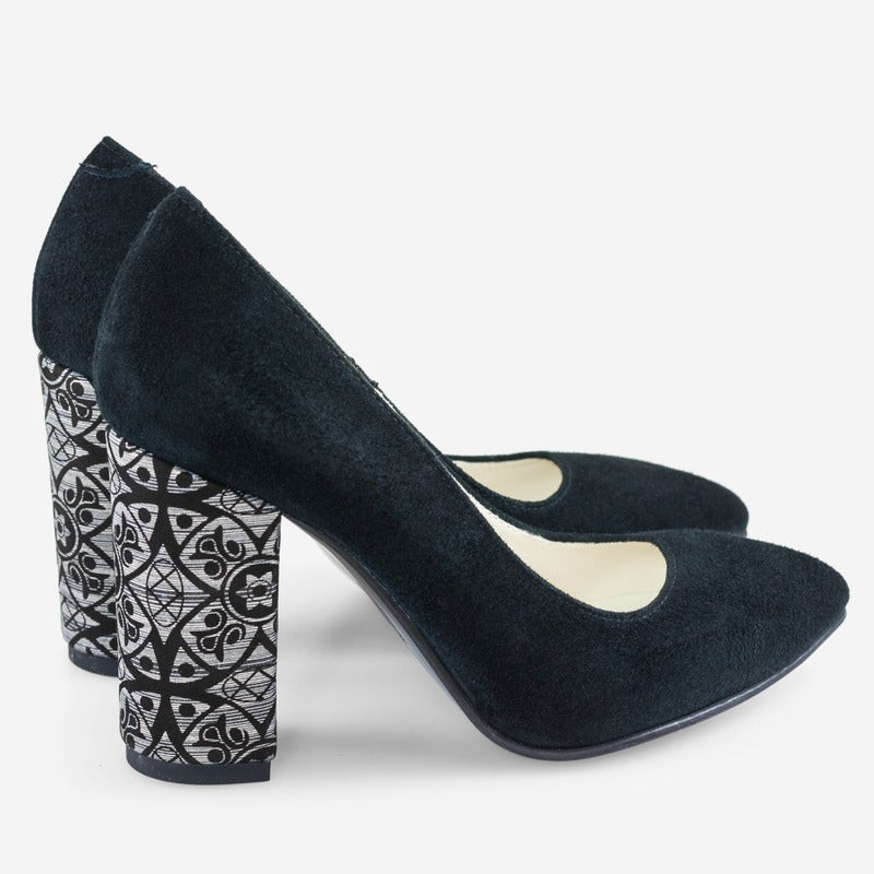 Pantofi Intoarsa Negru/Model varf ascutit cu toc gros D17 - orice culoare
