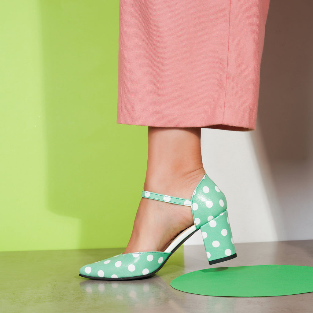 Pantofi Toc Gros Piele Vernil Decupat Cu Bareta V95 - orice culoare