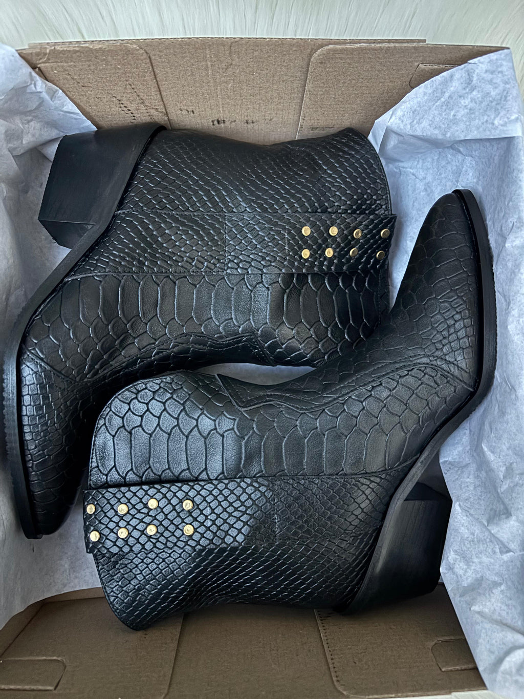 Ciocate Piele Naturala Alb  A1 - Orice Culoare